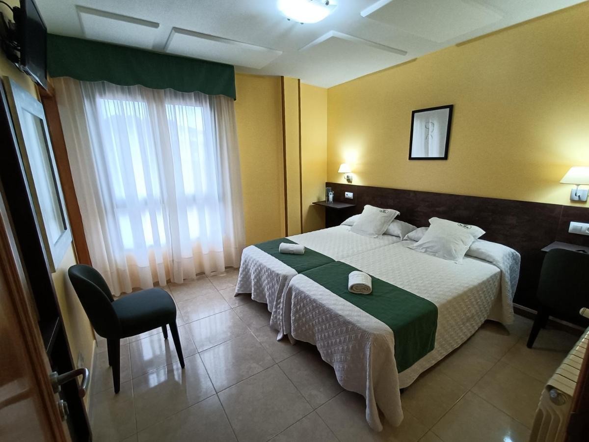Hotel Casa Benilde Palas de Rei Luaran gambar